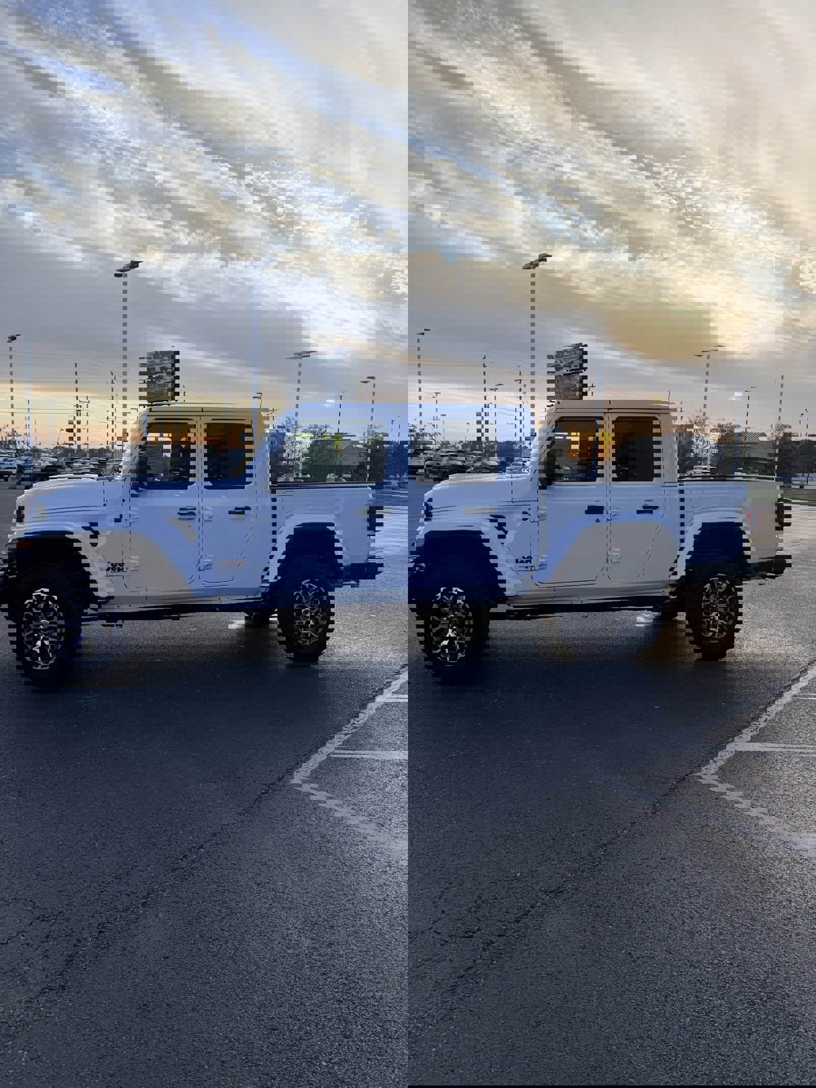 New 2026 Jeep Gladiator Sport image 3