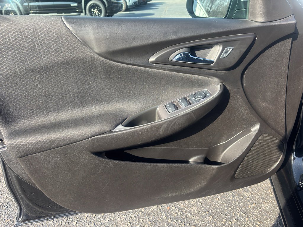Used 2025 Chevrolet Malibu LT FWD image 13