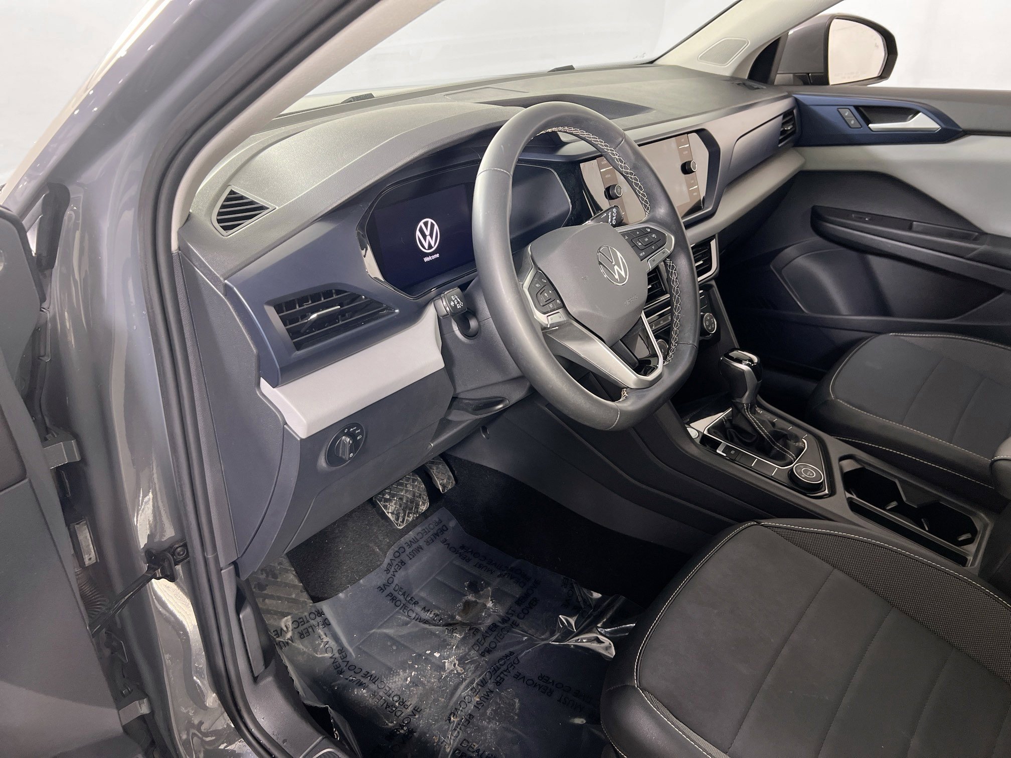 Used 2023 Volkswagen Taos SE AWD/4WD image 9