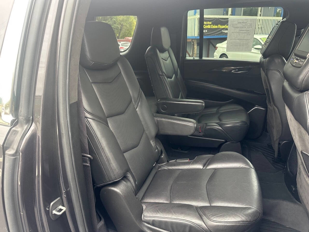 Used 2017 Cadillac Escalade ESV Platinum image 22