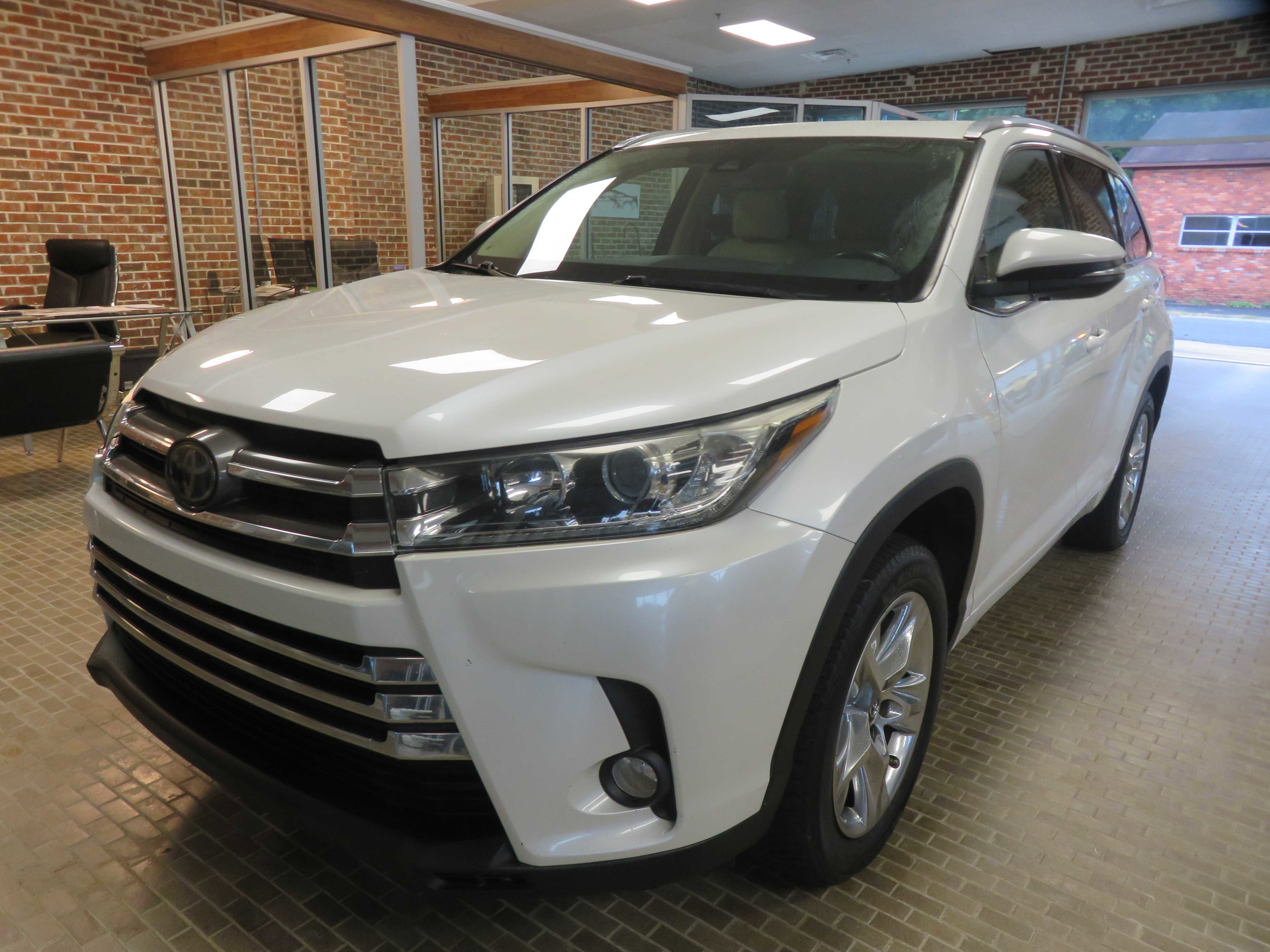Used 2018 Toyota Highlander Limited