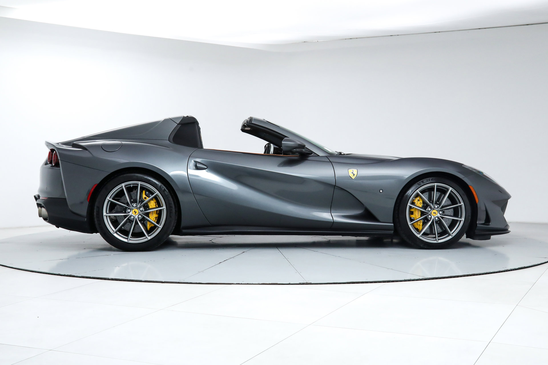 Certified 2022 Ferrari 812 GTS image 10