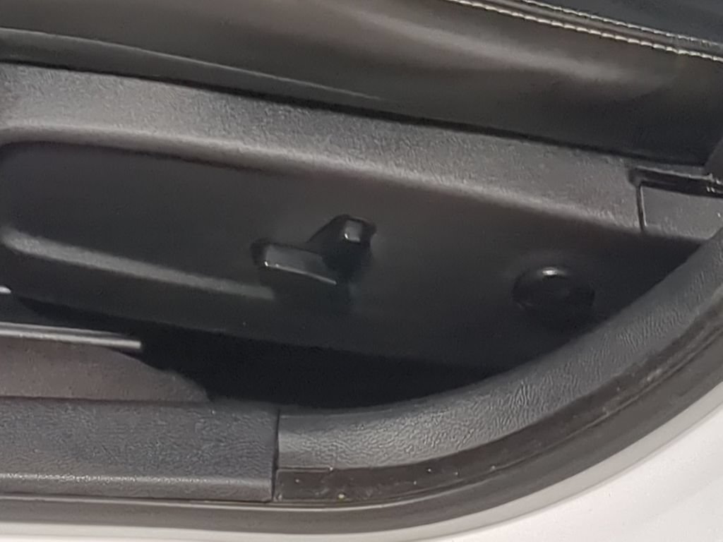 Used 2017 Chrysler 300 S AWD/4WD image 21