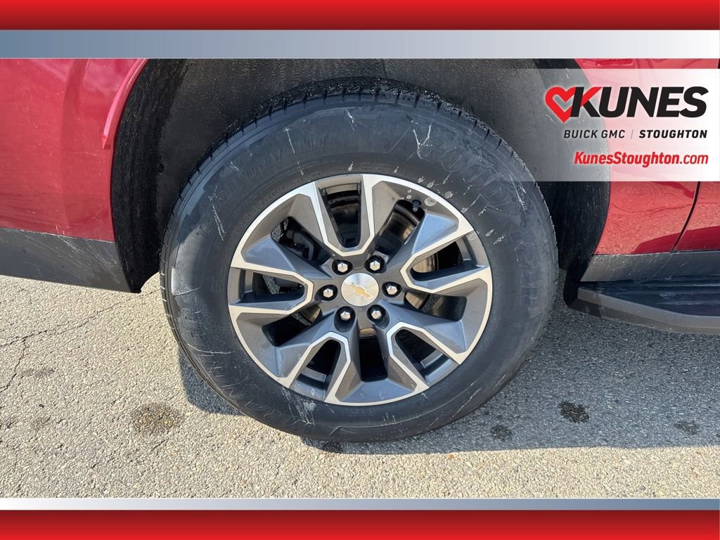 Used 2021 Chevrolet Suburban LT w/ LT Signature Plus Package image 12