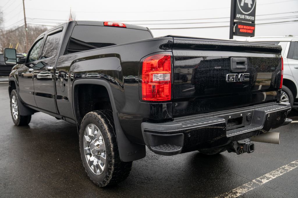 Used 2018 GMC Sierra 2500 Denali w/ Duramax Plus Package image 4