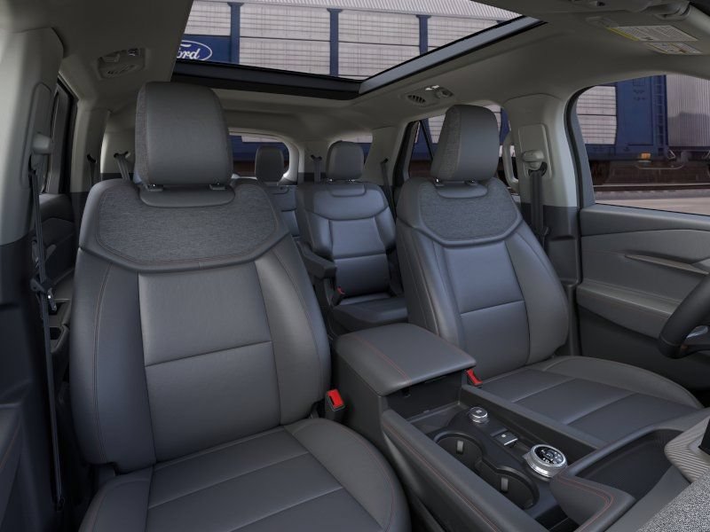 New 2026 Ford Explorer Active w/ Active Comfort Package AWD/4WD image 10
