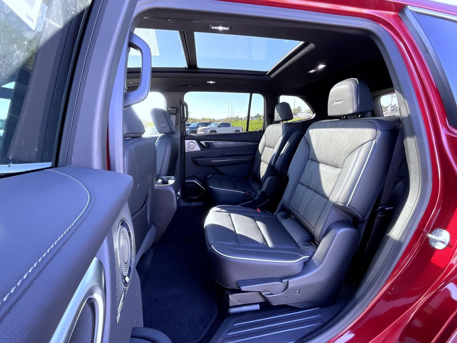 New 2026 Buick Enclave Avenir w/ Super Cruise Package AWD/4WD image 19
