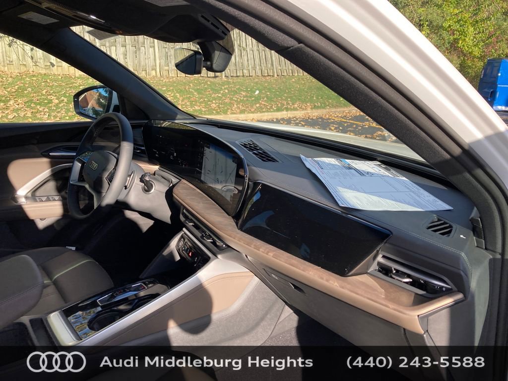 Certified 2025 Audi Q5 Premium w/ Convenience Package image 37