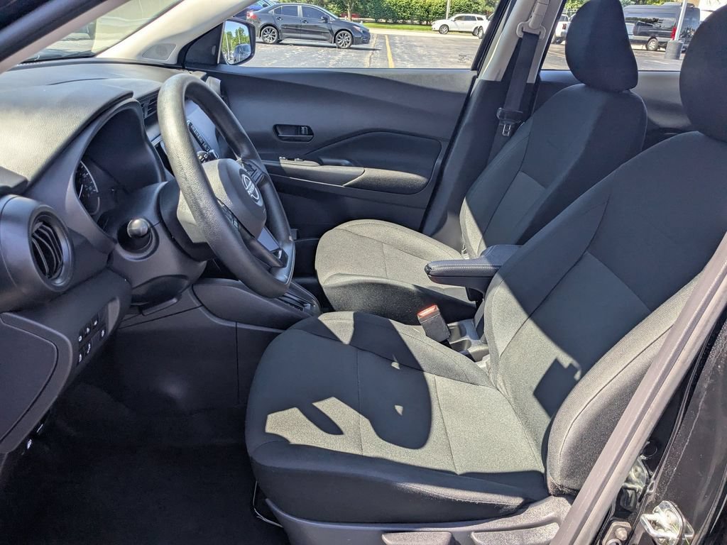 Used 2025 Nissan Kicks Play S FWD image 11