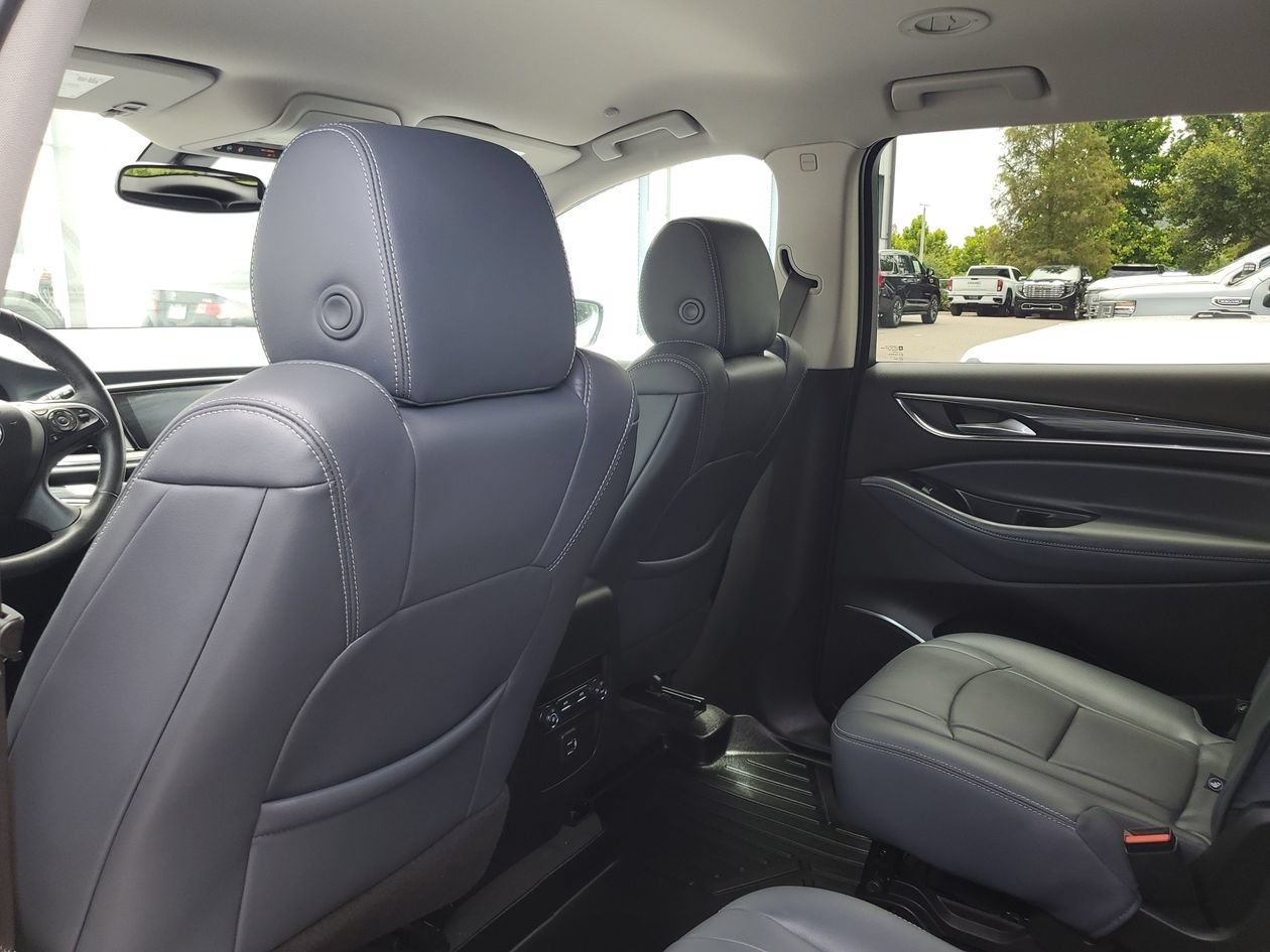 Used 2021 Buick Enclave Essence FWD image 8