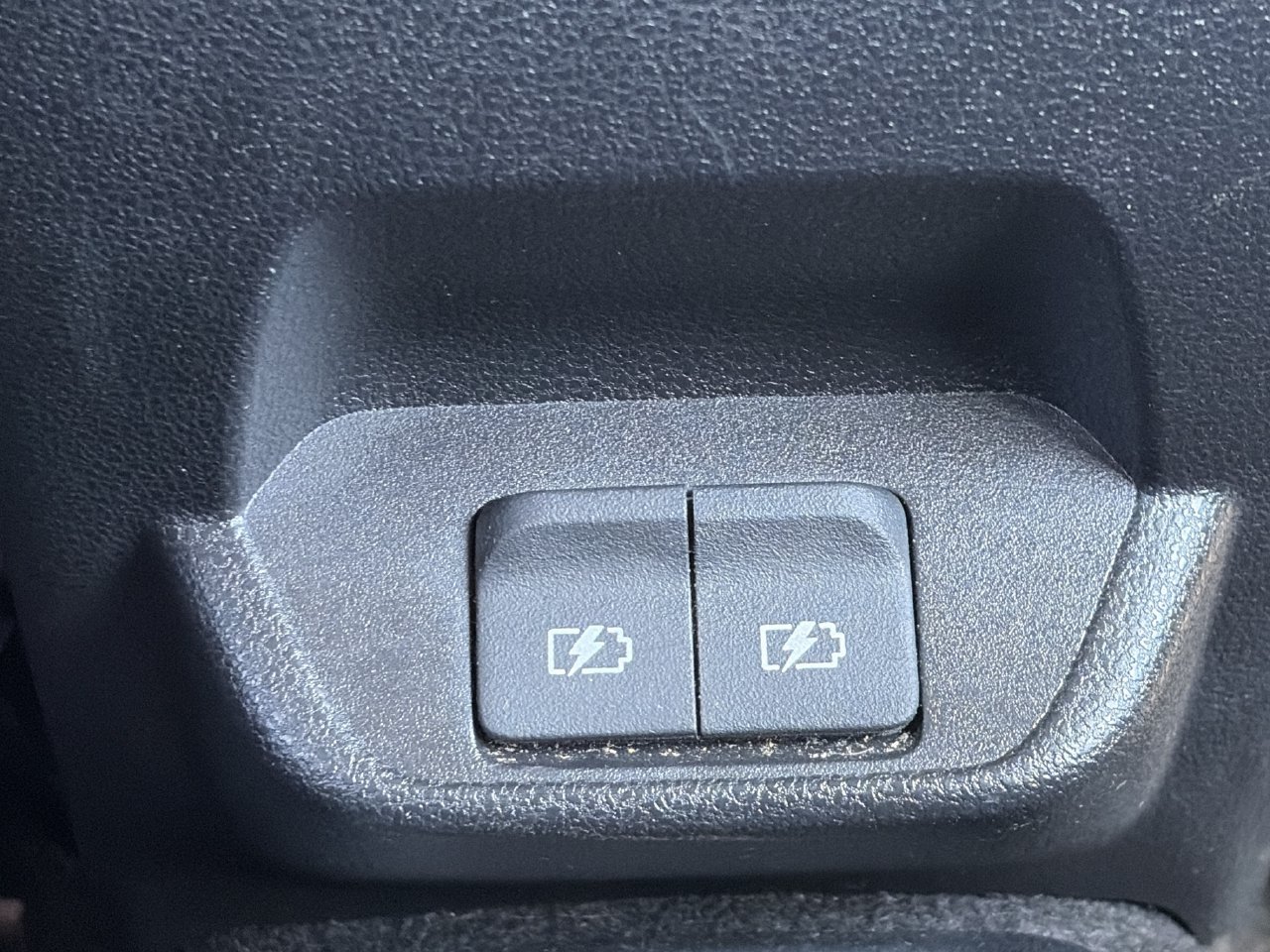 Certified 2023 Nissan Leaf SV Plus FWD image 18