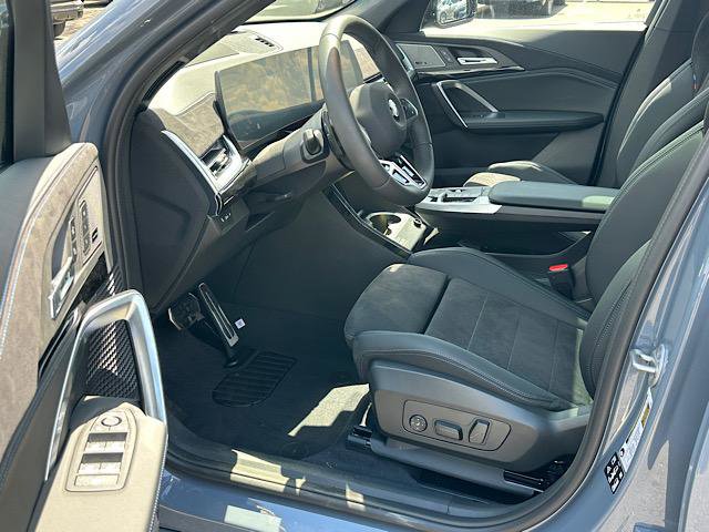 New 2026 BMW X2 xDrive28i w/ Technology Package AWD/4WD image 4