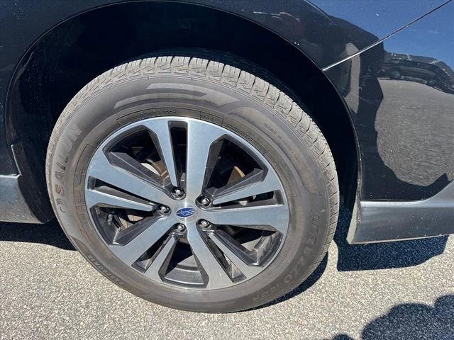 Used 2018 Subaru Outback 2.5i Limited image 2