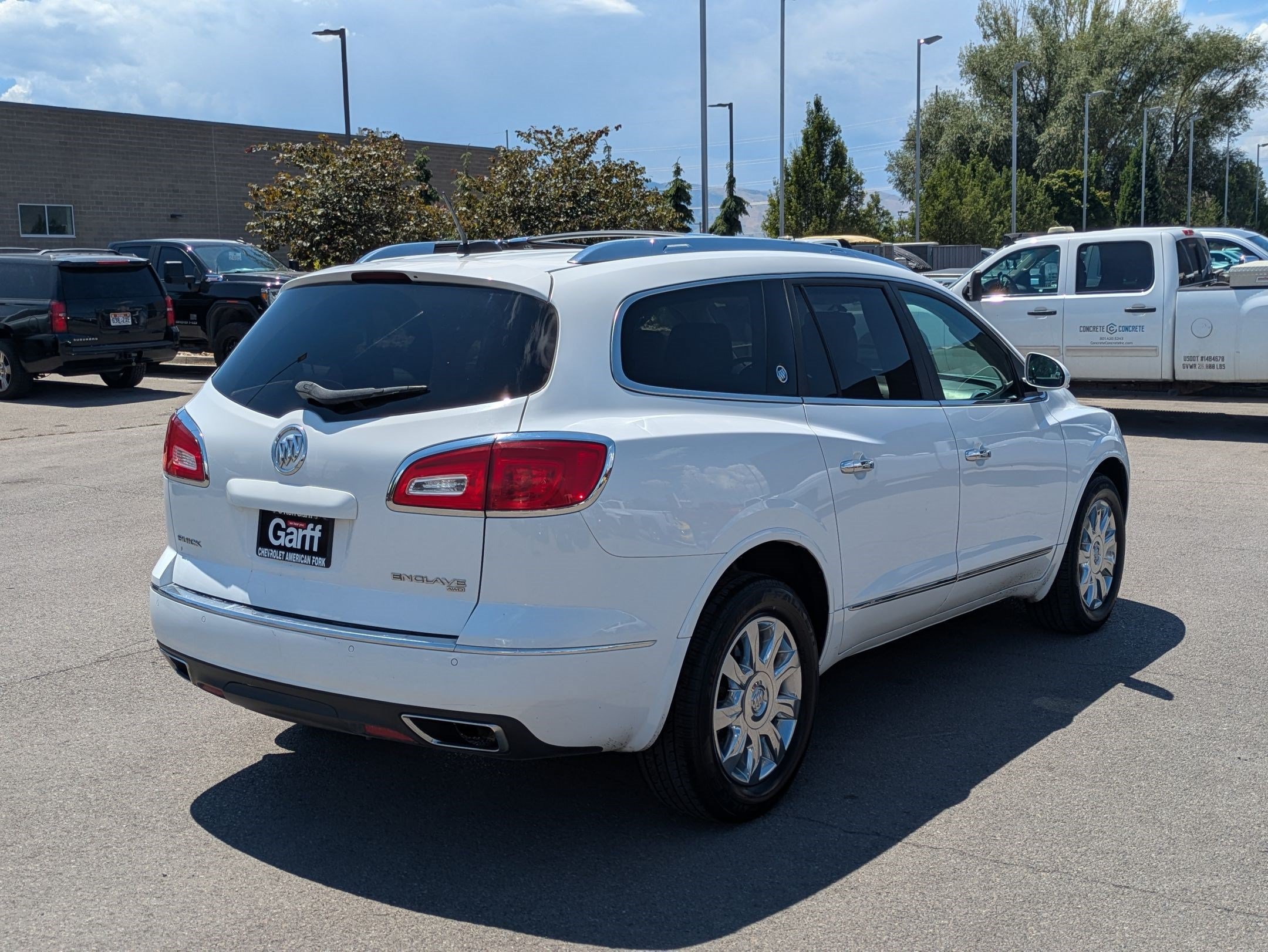 Used 2017 Buick Enclave Leather AWD/4WD image 3