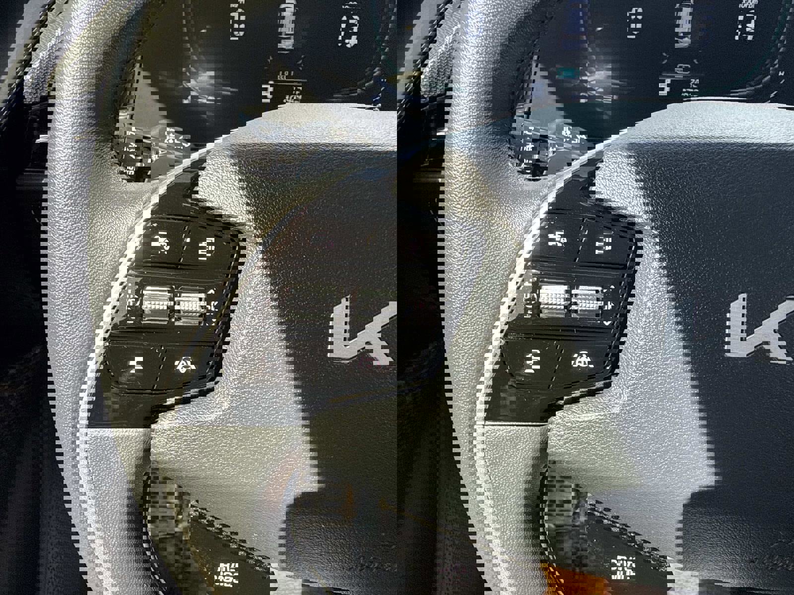 Used 2023 Kia Niro EX Touring image 29