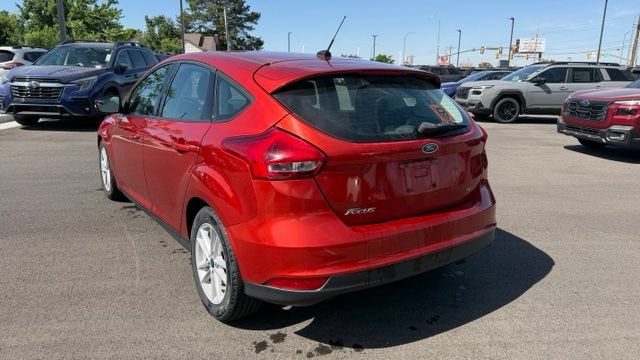 Used 2018 Ford Focus SE w/ Cold Weather Package FWD image 4