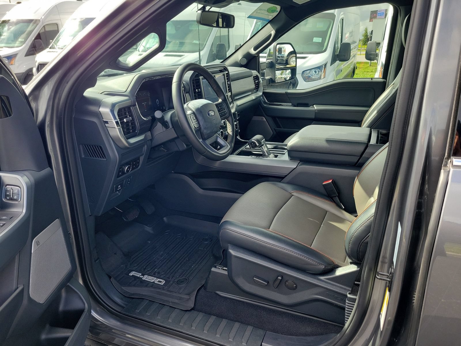 Used 2025 Ford F150 Lariat w/ Equipment Group 501A Mid AWD/4WD image 15