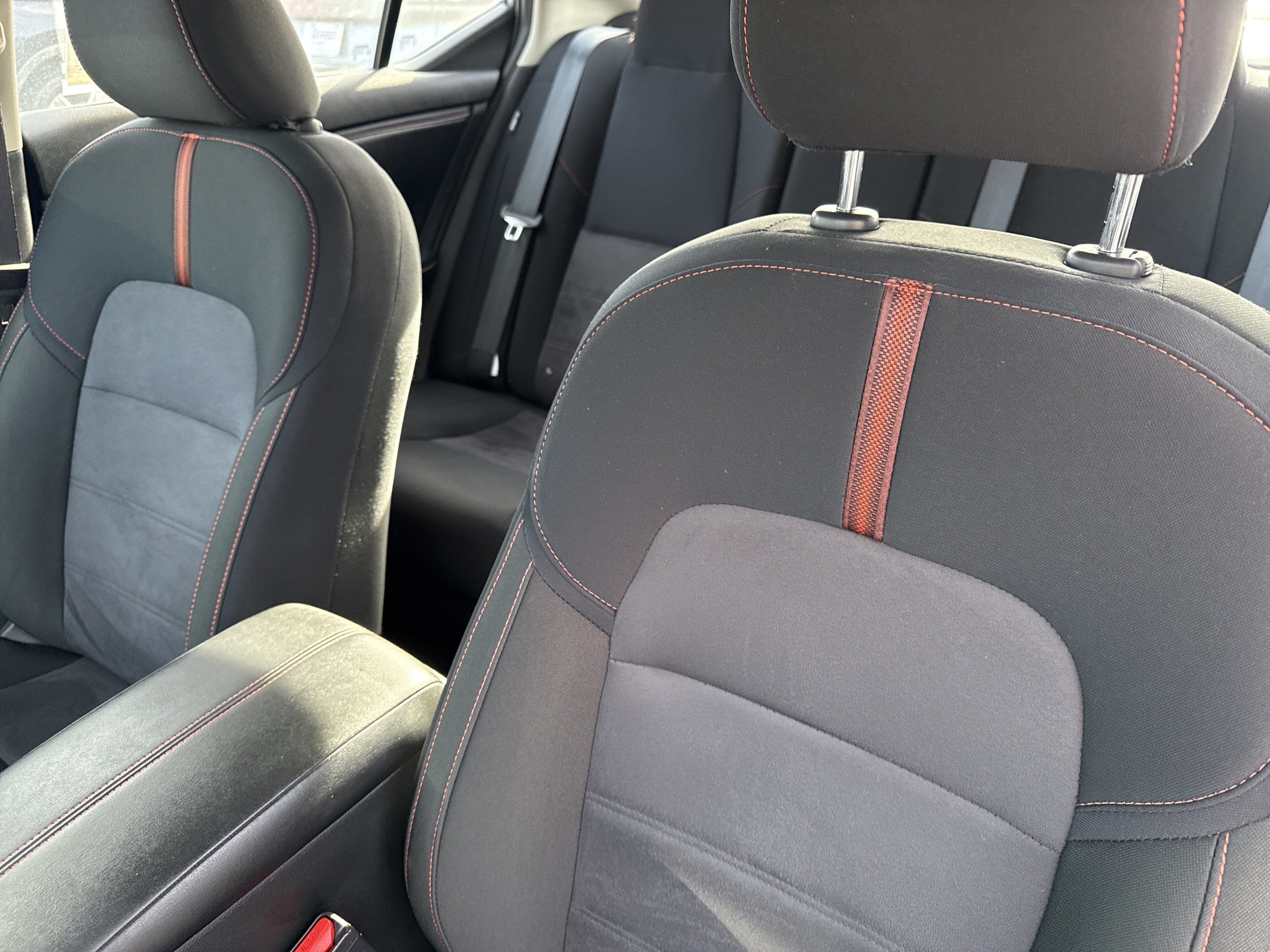 Used 2025 Nissan Sentra SR FWD image 12