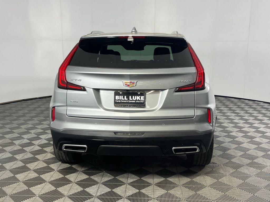 Used 2024 Cadillac XT4 Premium Luxury image 8