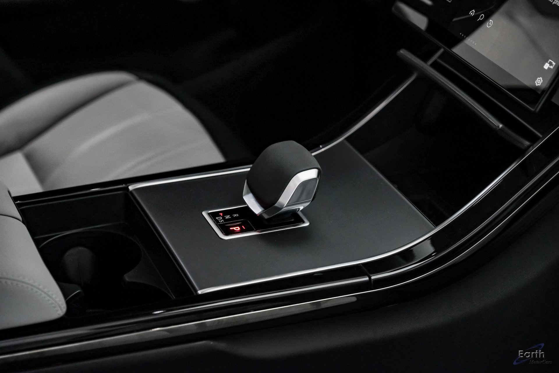 Used 2024 Land Rover Range Rover Evoque Dynamic SE image 49