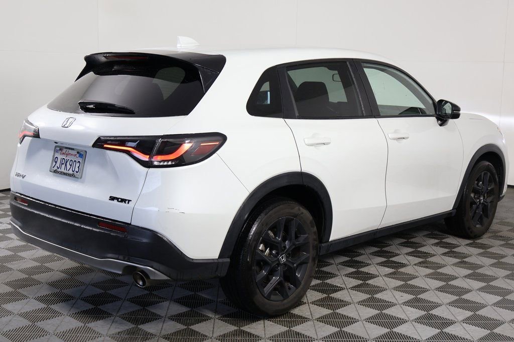 Used 2024 Honda HR-V Sport image 4
