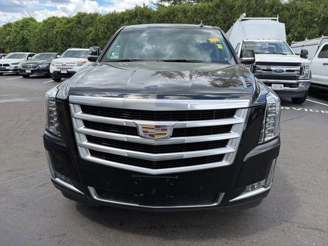 Used 2015 Cadillac Escalade ESV Luxury AWD/4WD image 2