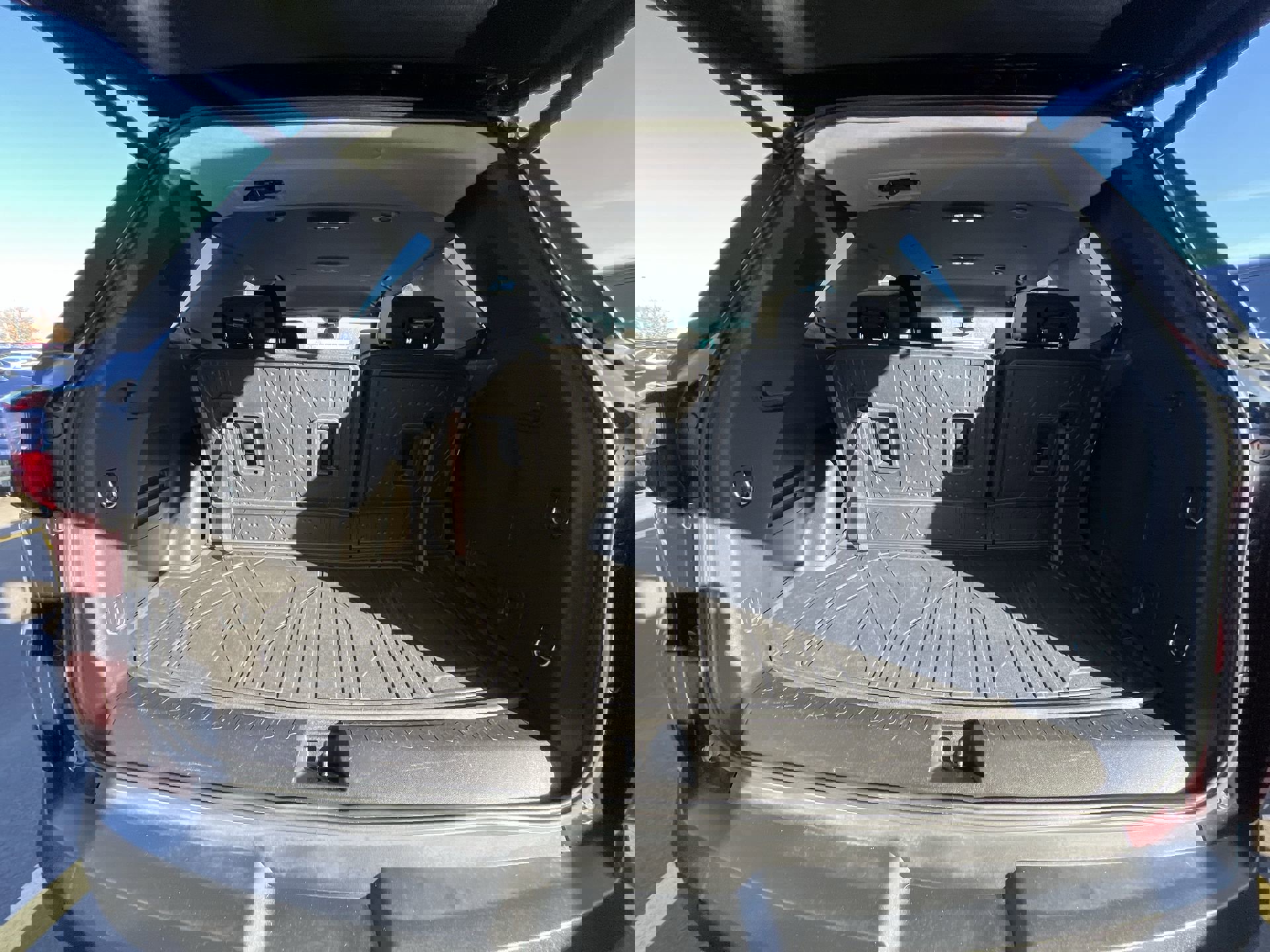 Used 2019 Chevrolet Traverse LT image 26