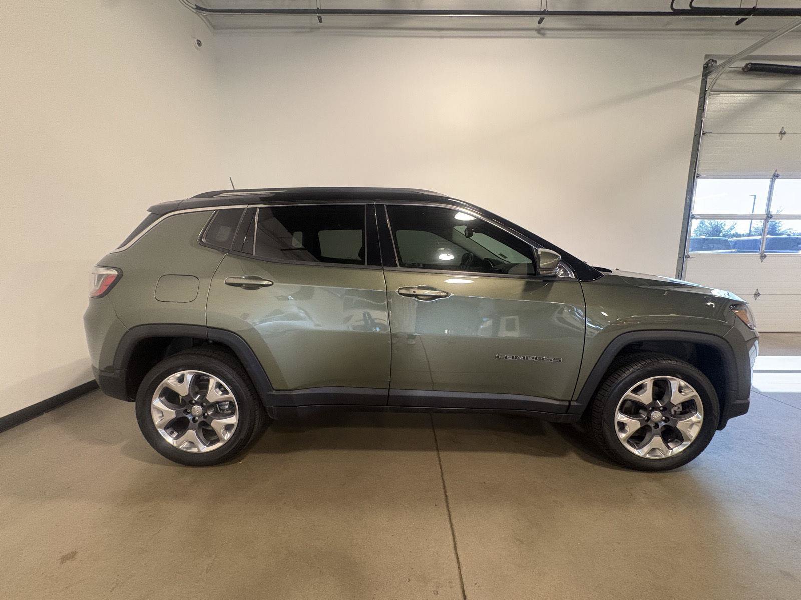 Used 2020 Jeep Compass Limited w/ Safety & Security Group AWD/4WD image 2