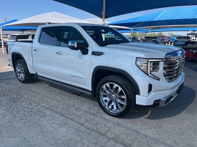 Used 2024 GMC Sierra 1500 Denali AWD/4WD image 3