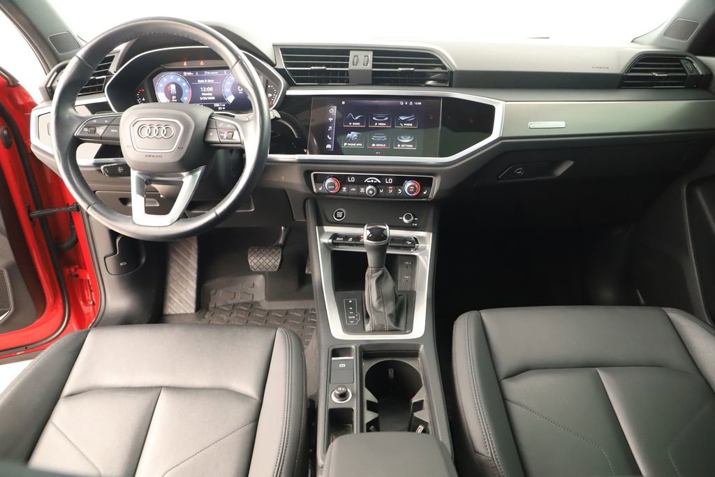 Certified 2022 Audi Q3 2.0T Premium w/ Convenience Package AWD/4WD image 19