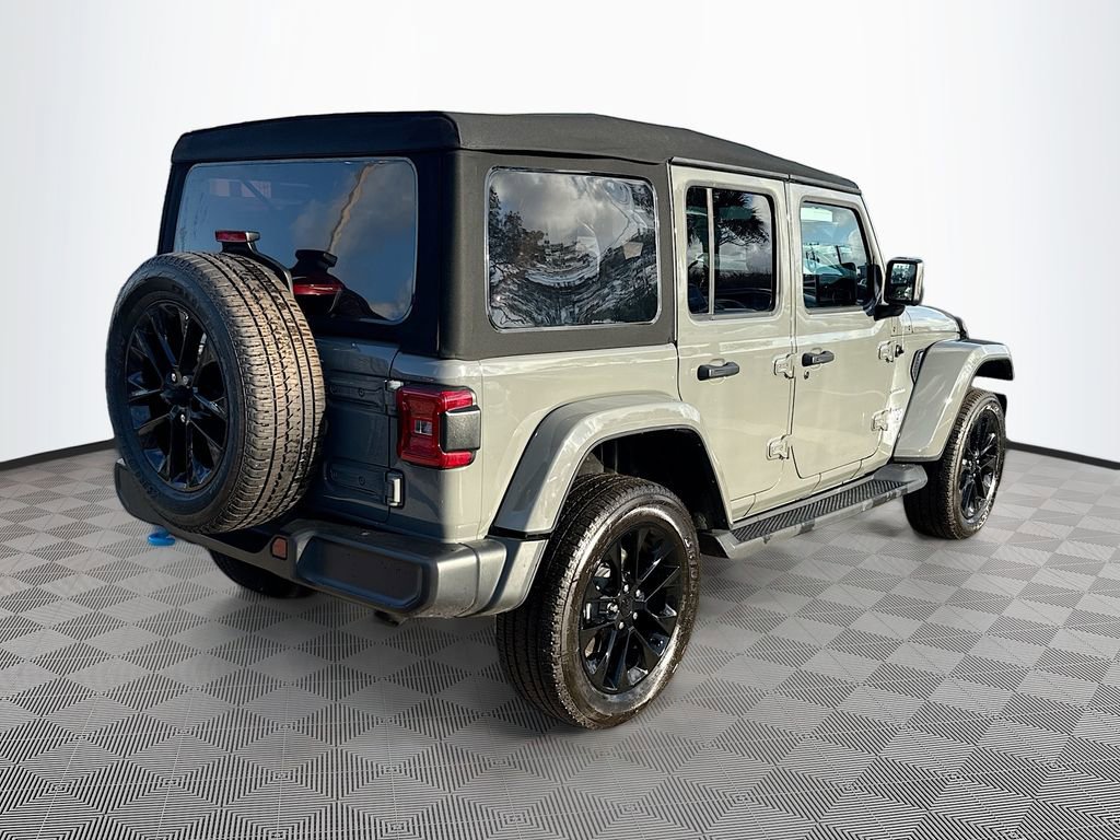 Used 2023 Jeep Wrangler Unlimited Sahara w/ Cold Weather Group image 6