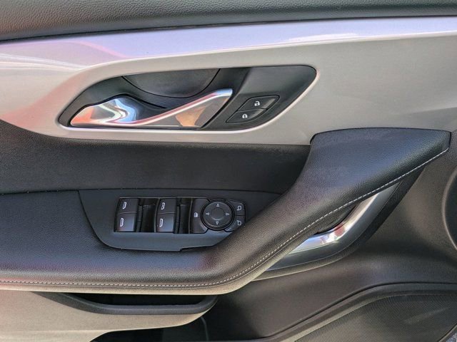 Used 2025 Chevrolet Blazer LT image 18