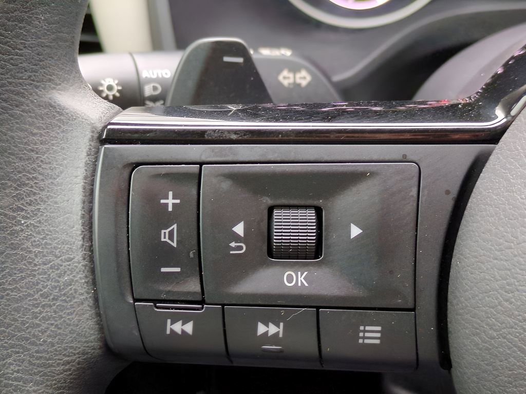 Certified 2022 Nissan Rogue SV image 24