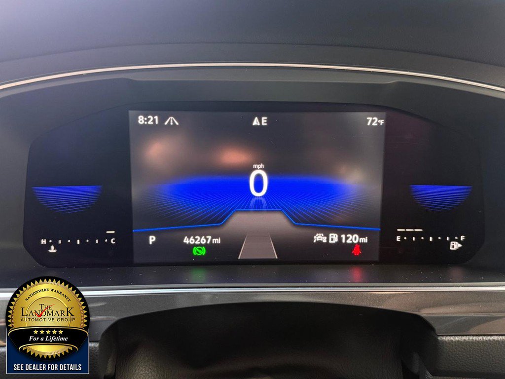 Used 2022 Volkswagen Tiguan SE w/ Panoramic Sunroof Package image 12