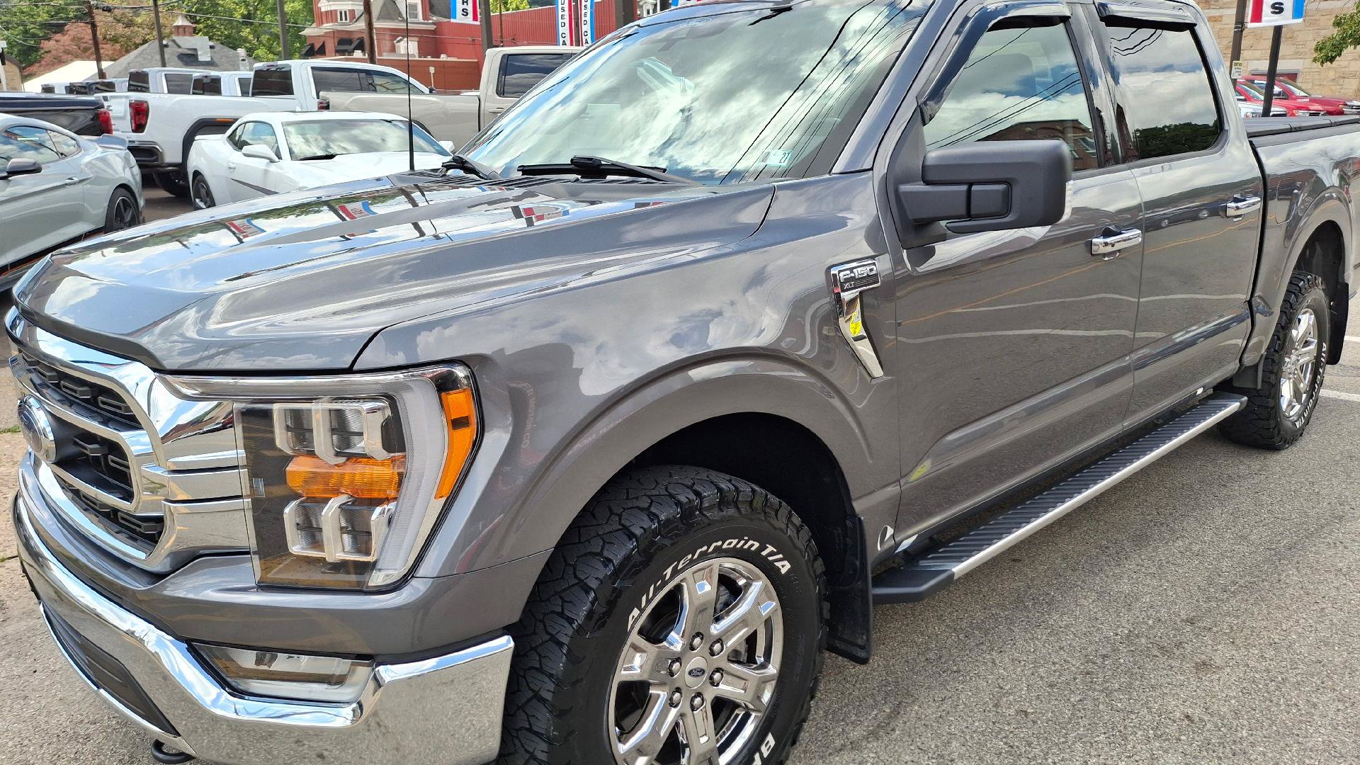 Used 2022 Ford F150 XLT w/ Equipment Group 302A High AWD/4WD image 3