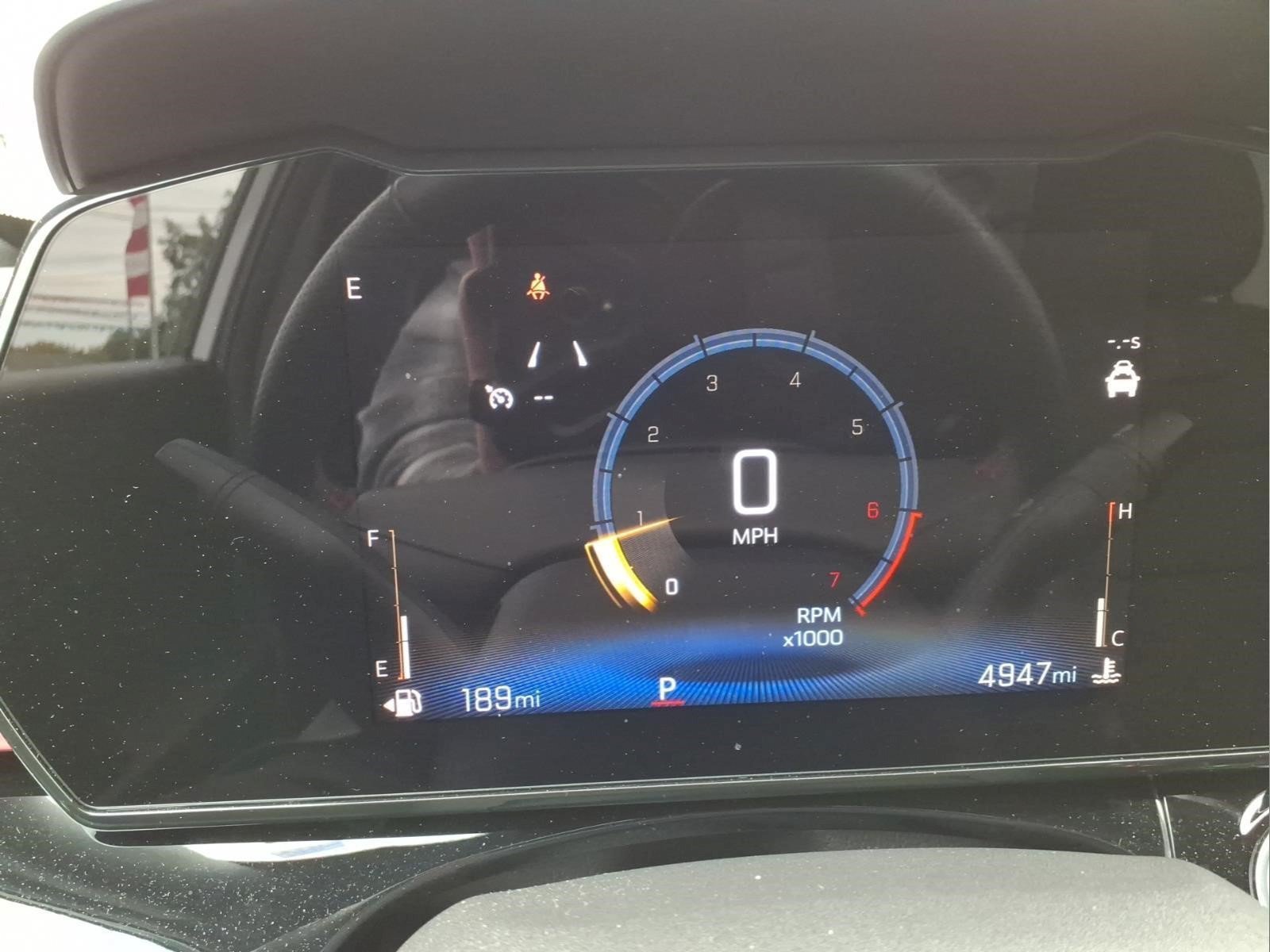 Used 2025 Chevrolet Trax RS w/ Sunroof Package FWD image 14