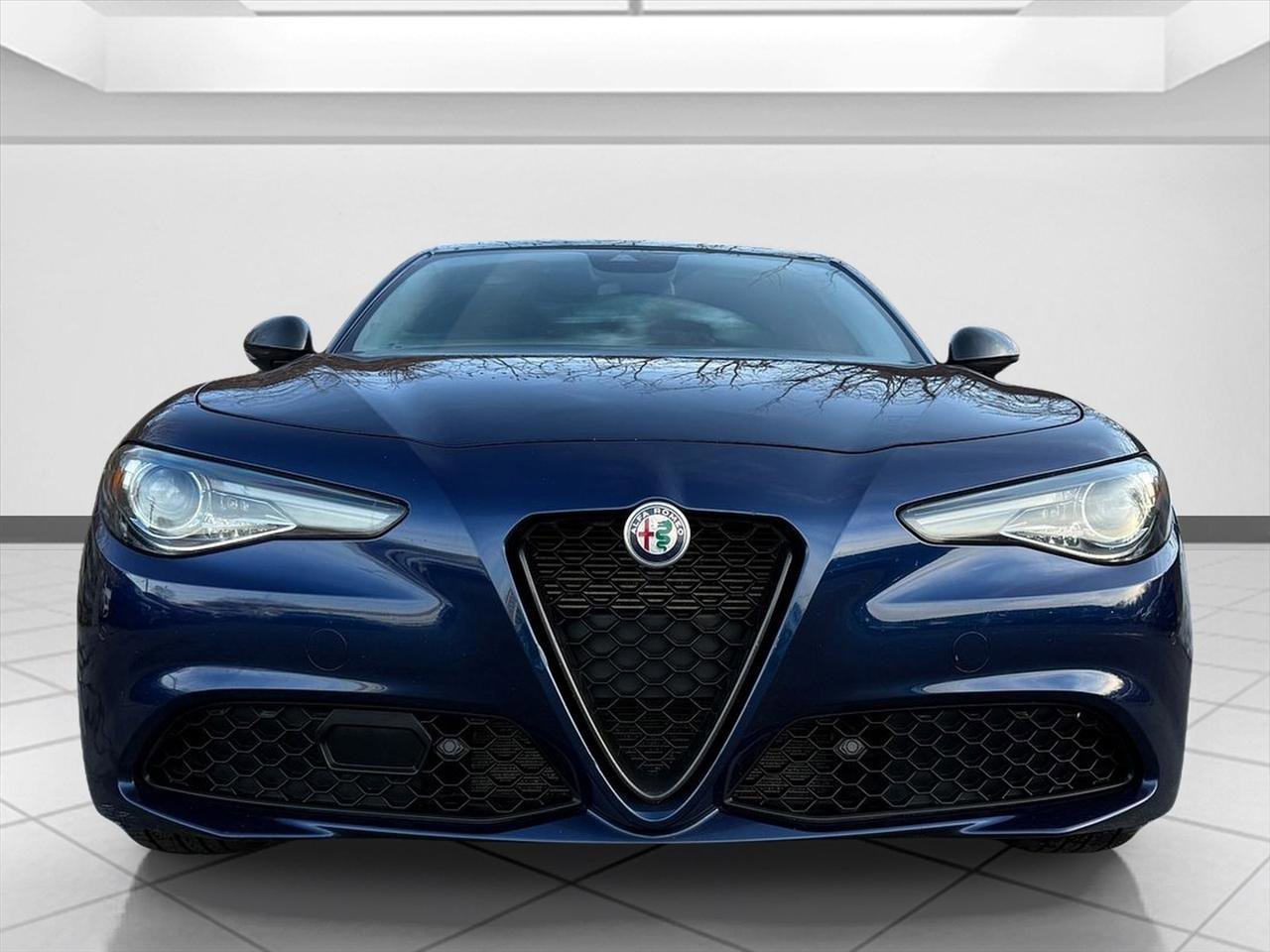 Used 2020 Alfa Romeo Giulia AWD w/ Nero Edizione image 3
