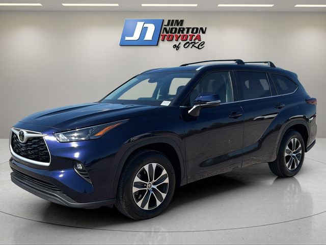 Used 2025 Toyota Highlander XLE