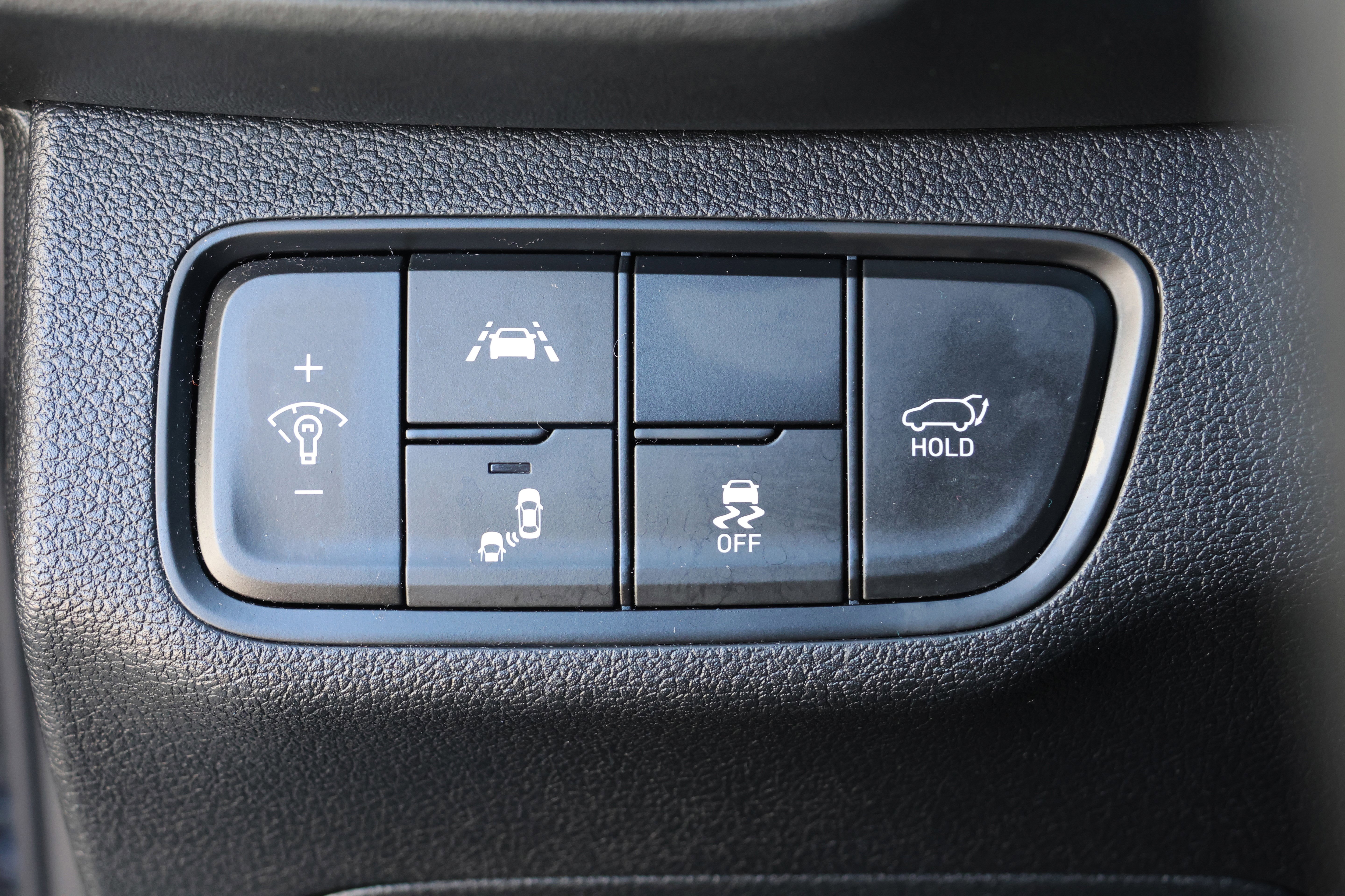 Used 2020 Hyundai Santa Fe SEL w/ Convenience + Premium Package image 15