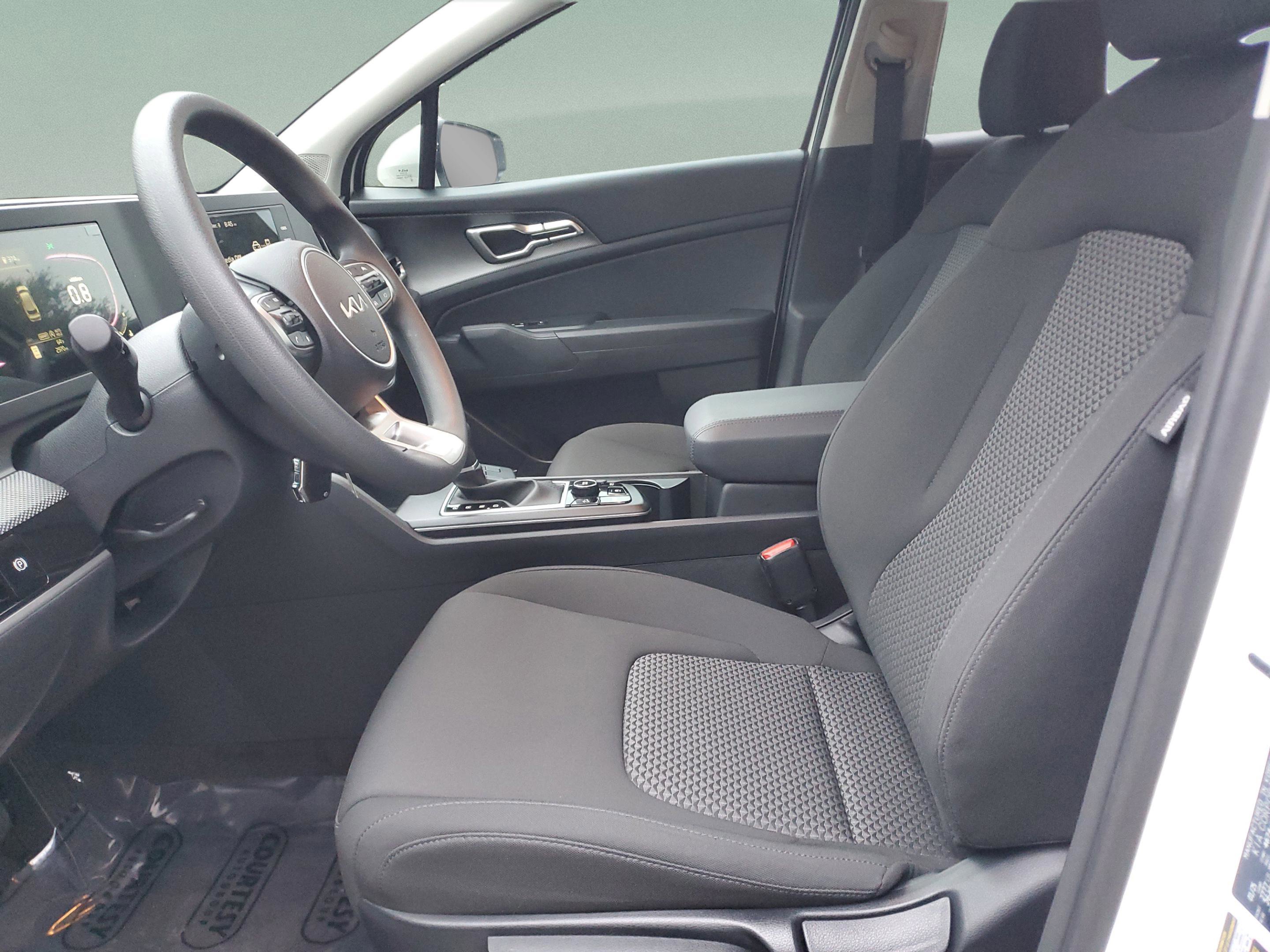 Certified 2025 Kia Sportage LX image 19