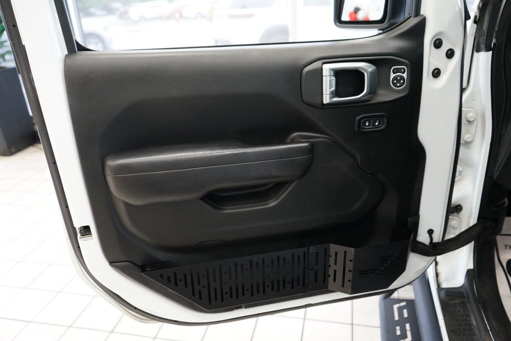 Used 2024 Jeep Wrangler Unlimited Sport AWD/4WD image 23