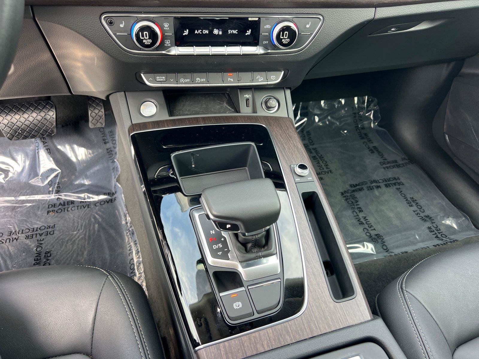 Used 2022 Audi Q5 2.0T Premium AWD/4WD image 32