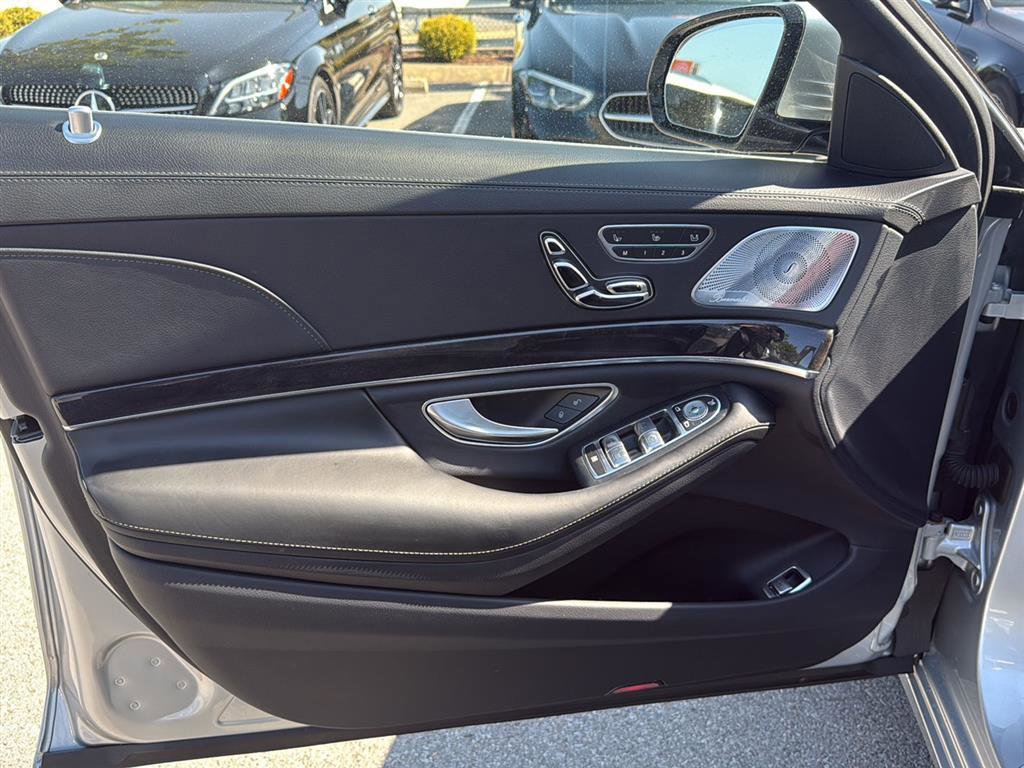 Used 2019 Mercedes-Benz S 560 Sedan image 10