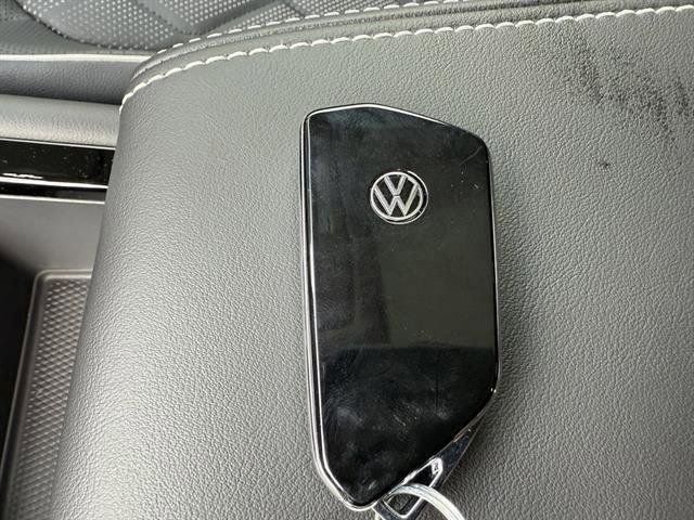 New 2025 Volkswagen Atlas SEL Premium R-Line image 32