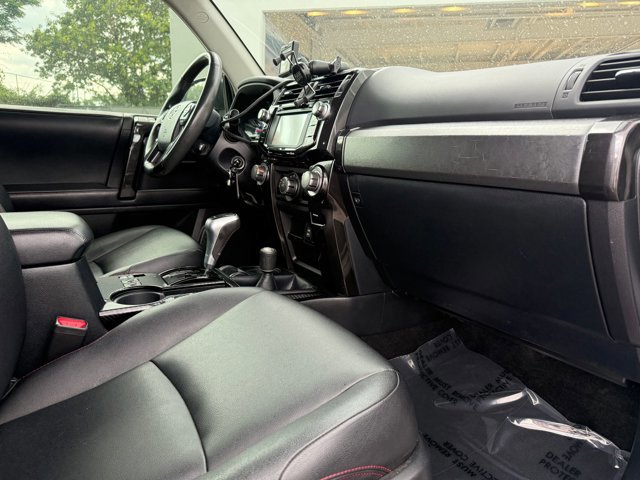 Used 2017 Toyota 4Runner TRD Off-Road Premium AWD/4WD image 26
