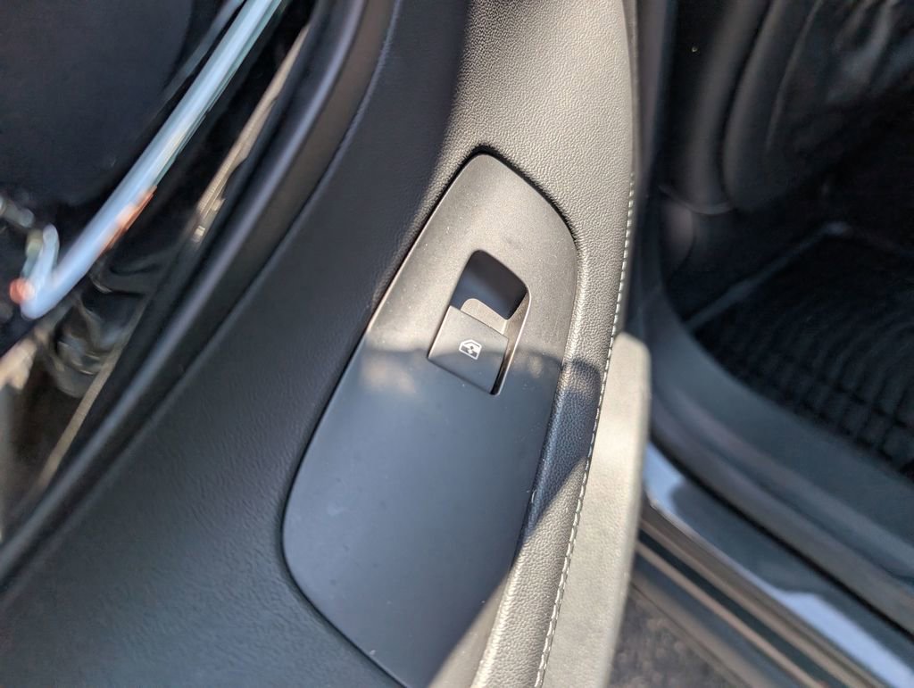 Used 2015 Buick LaCrosse Leather FWD image 11