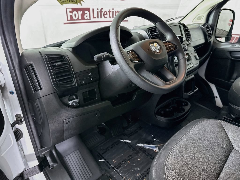Used 2025 RAM ProMaster 2500 w/ U-Haul Equipment Group FWD image 16