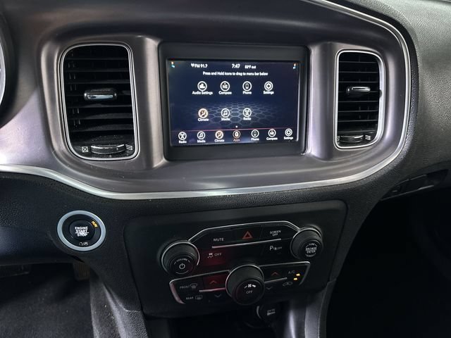 Used 2019 Dodge Charger SXT RWD image 14