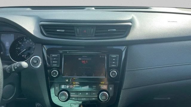 Used 2020 Nissan Rogue SV FWD image 18