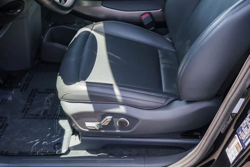 Certified 2024 Kia EV9 Light Long Range RWD image 20